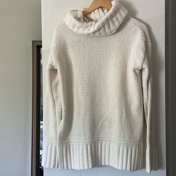 Altard State Cream/White Turtleneck Sweater - Picture 2 of 3